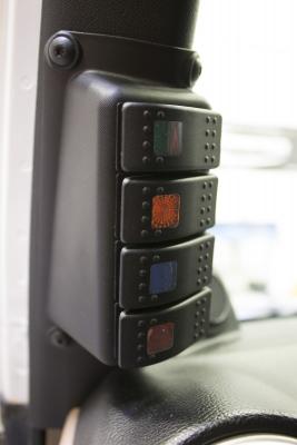 Daystar Jeep JK Wrangler 07-16 A-Pillar Switch Panel (KJ71056BK)